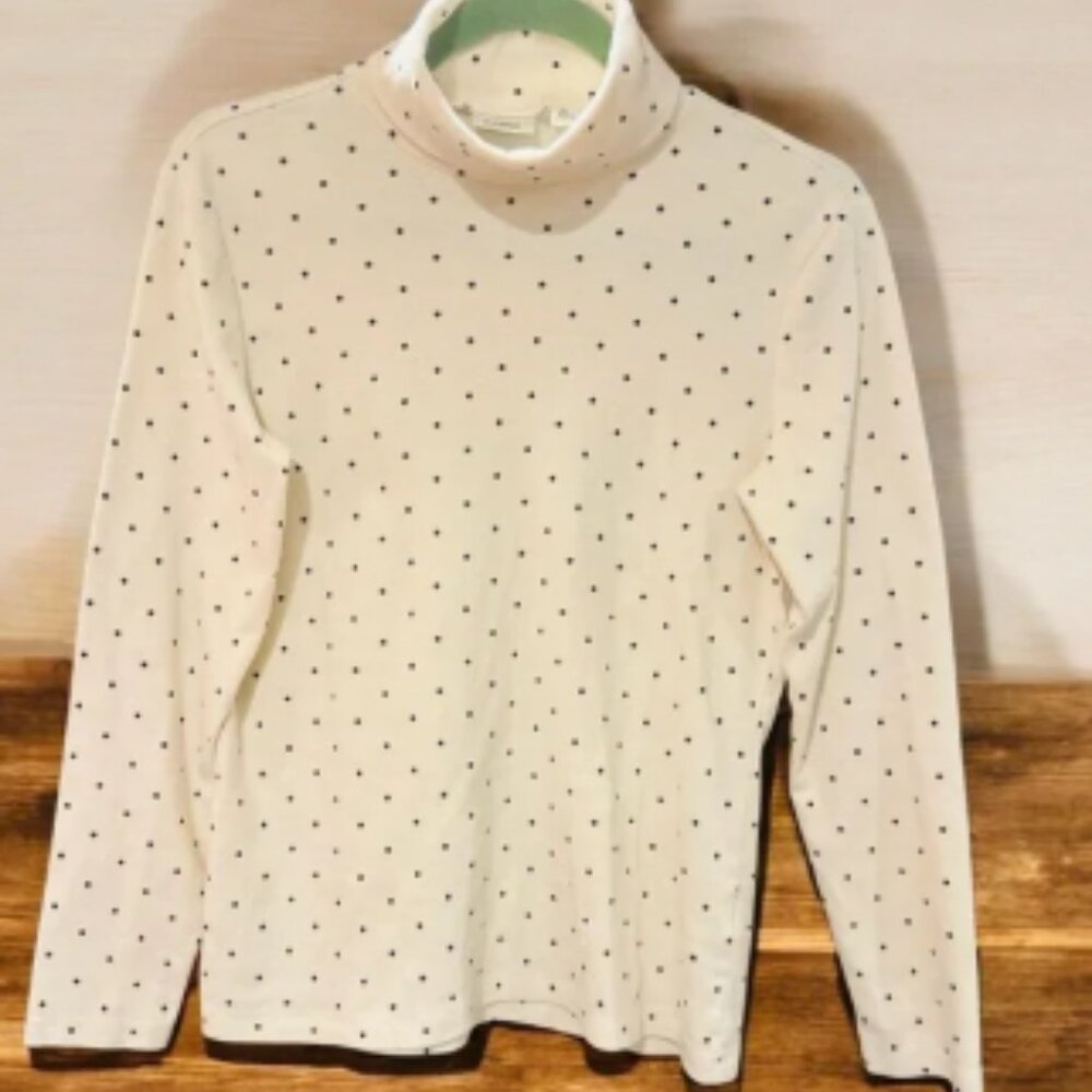 LL BEAN IVORY Turtleneck with black Polka Dots Top size‎ Medium. 100% cotton